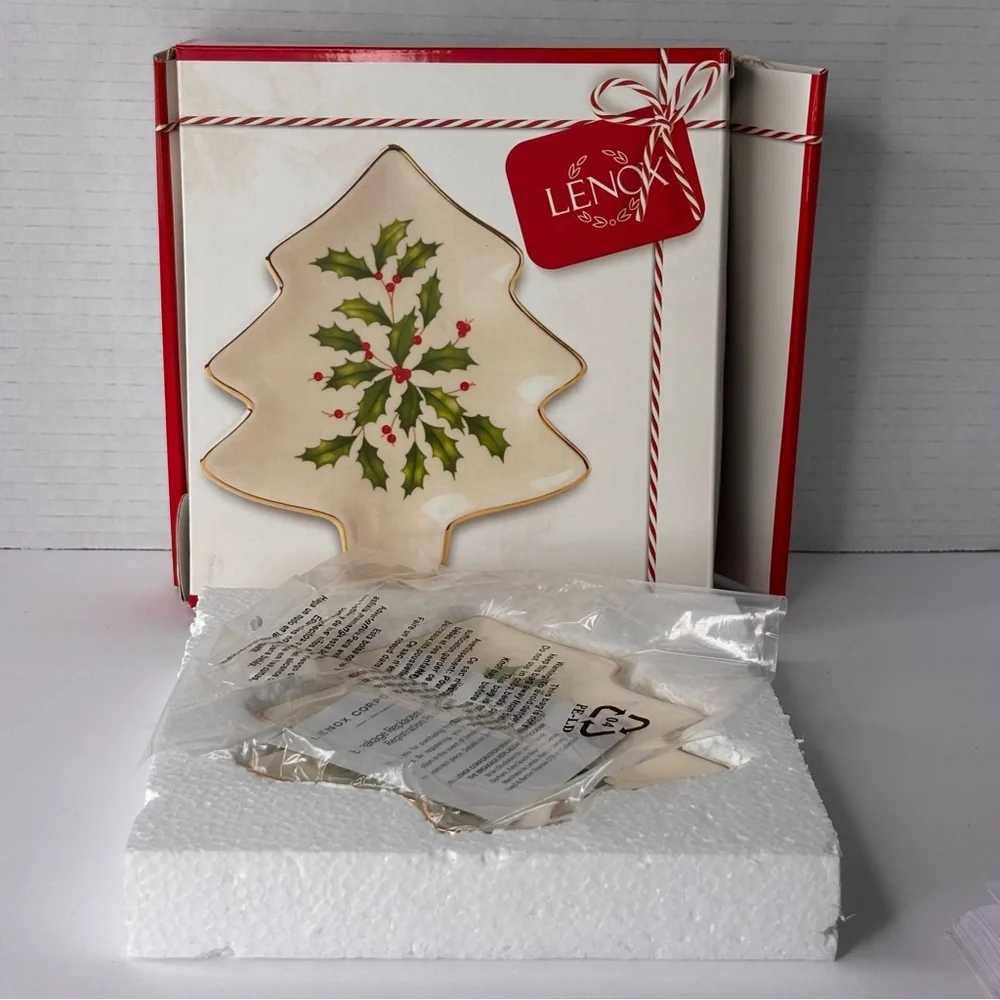 Lenox Christmas Holiday Tree Party Plate 24k Gold Trim Holly Berries NEW